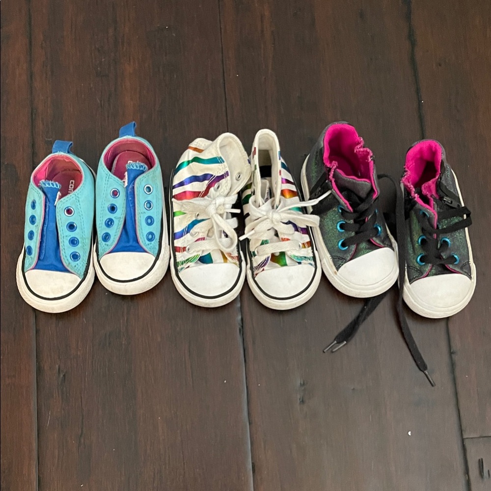 Converse Girls Size 5 Colorful Kids Sneakers Set